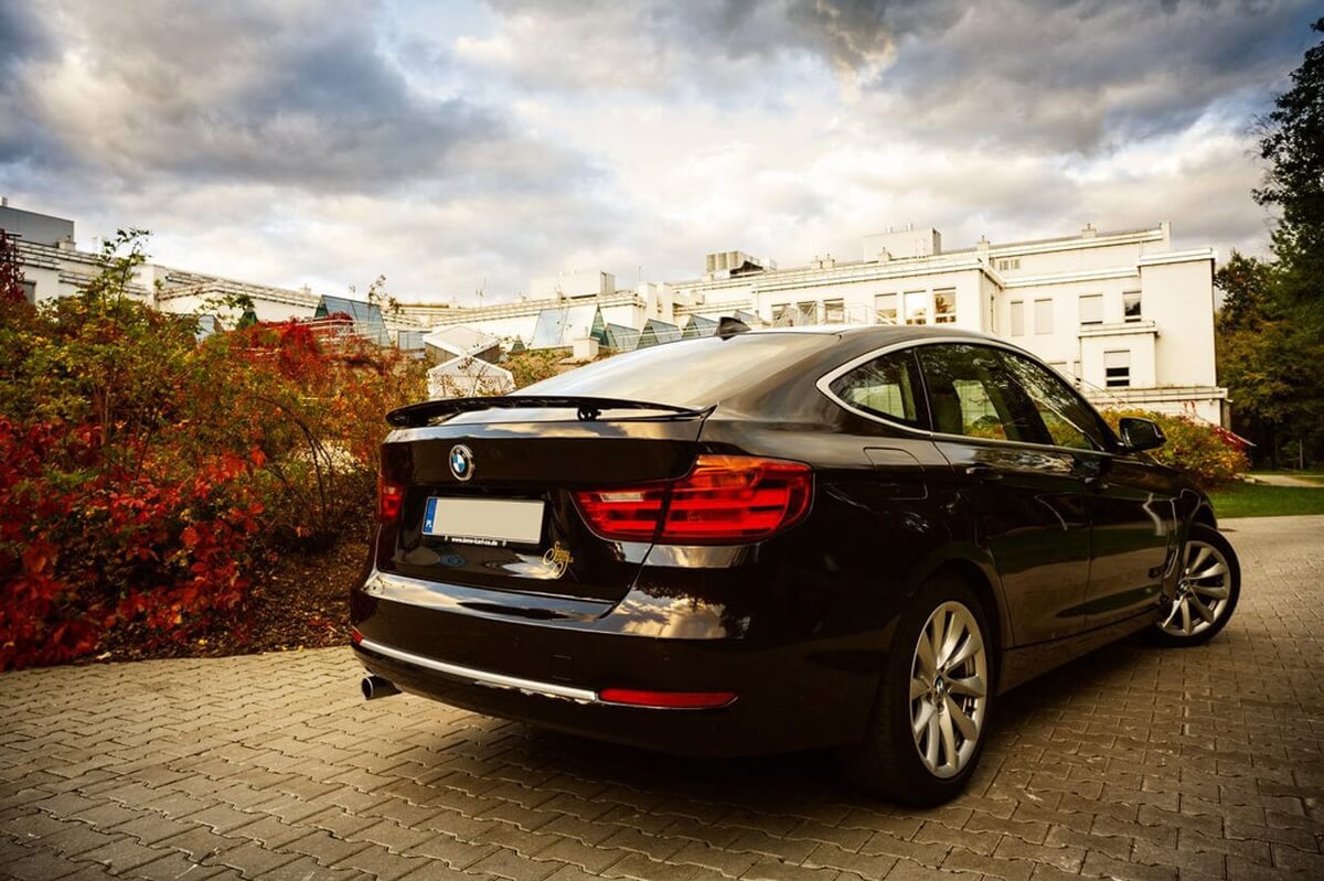 Tył bmw 320gt auta do ślubu Białystok