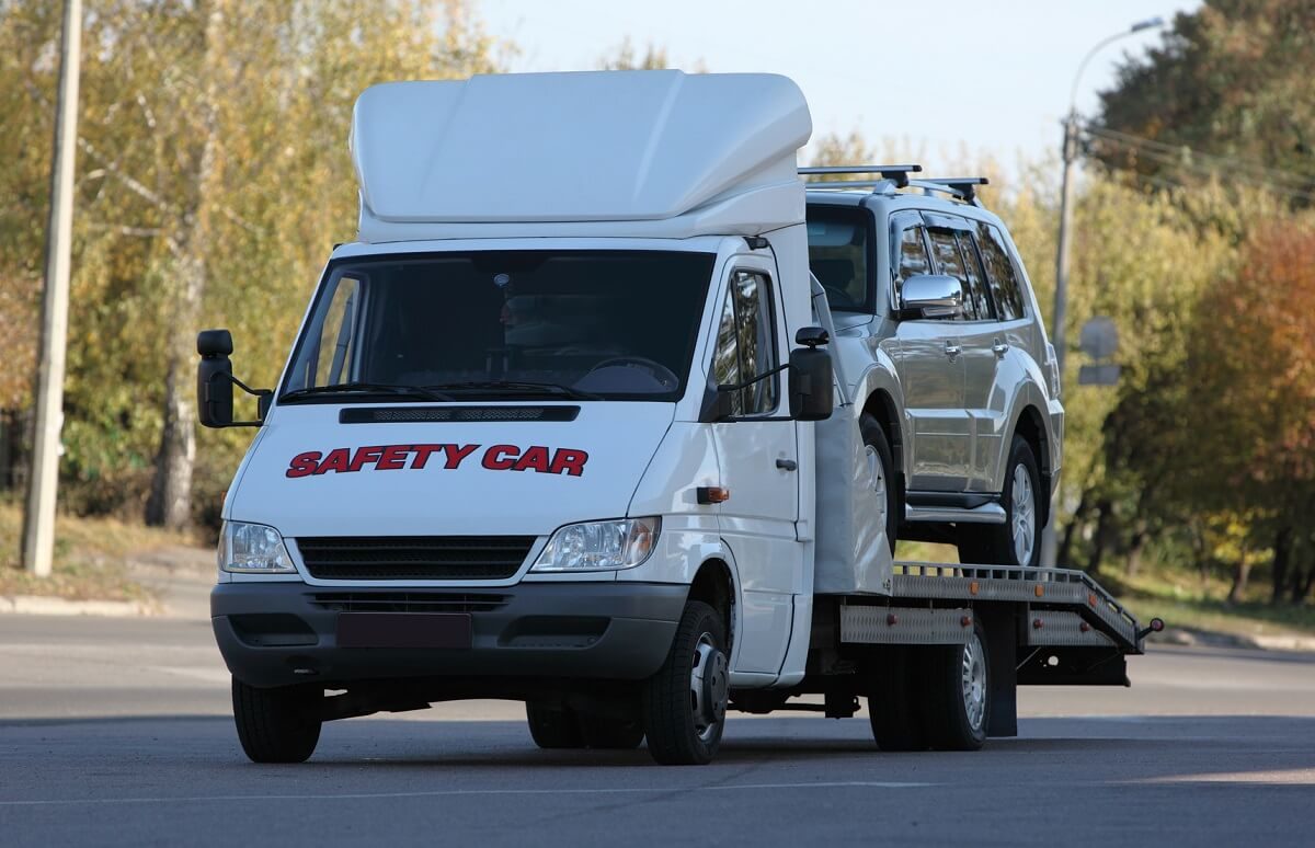Zasady transportu samochodów na lawecie