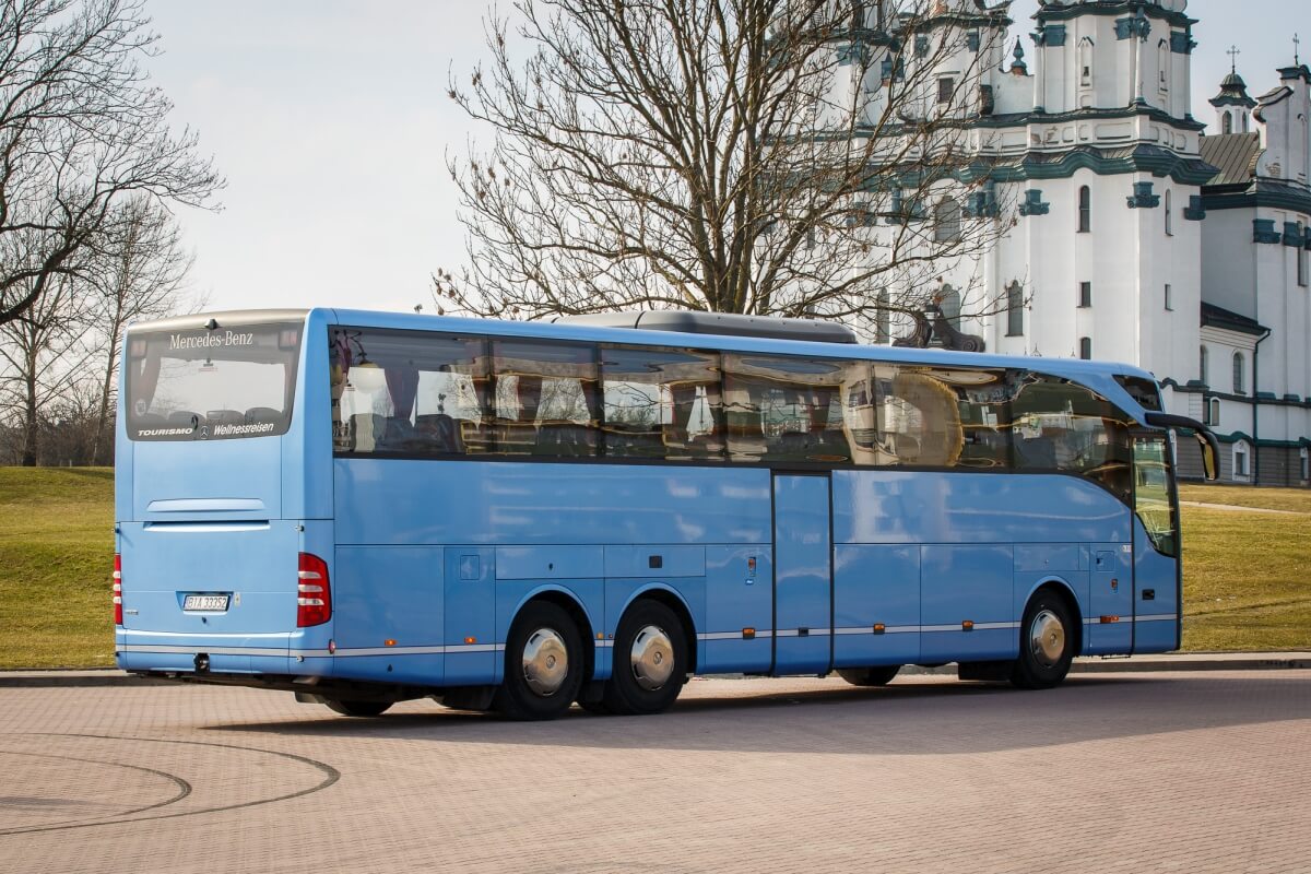 Bok mercedesa tourismo do przewozu osób Białystok